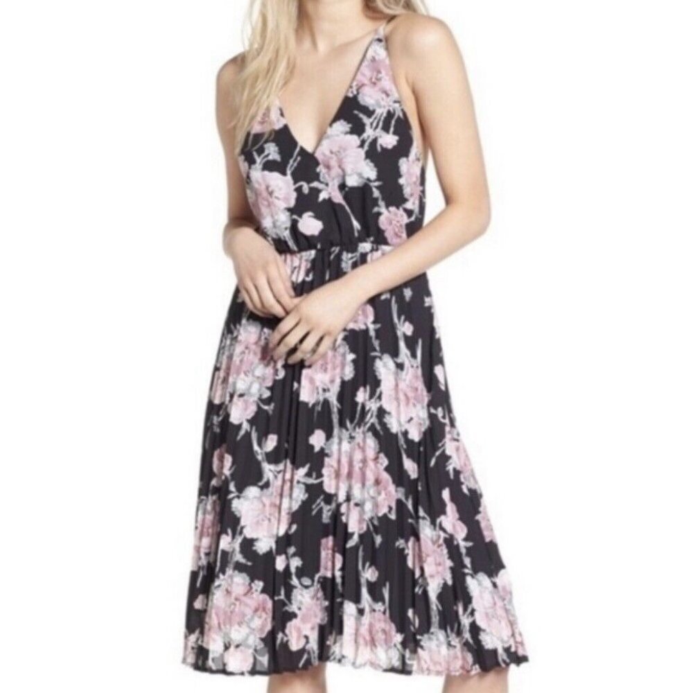 LEITH Floral Print V-Neck Pleated Midi Dress
